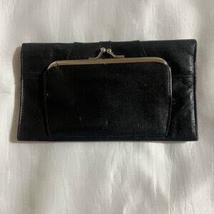 Buxton I Women’s I Wallet I Bifold-style I Leather Wallet I Snap Closure